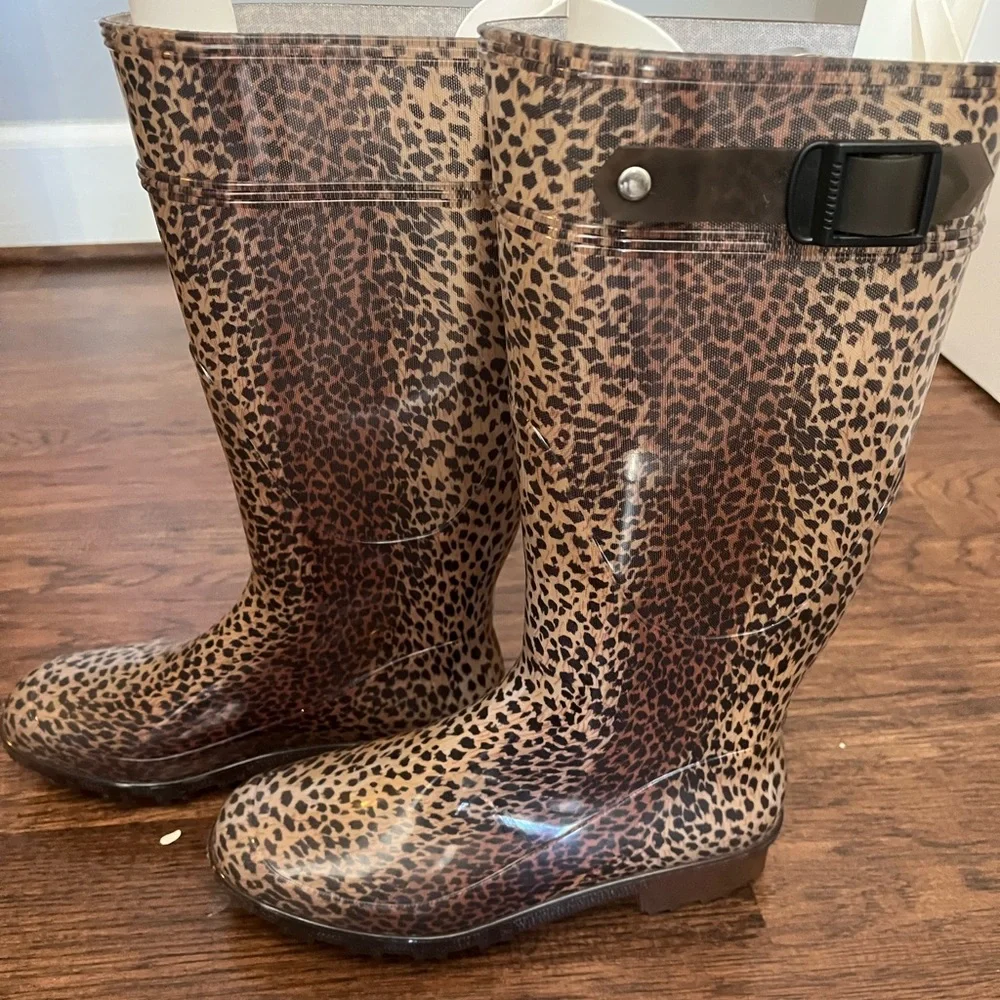 G&G Rain Boots with Leopard Print - Picture 3 of 10